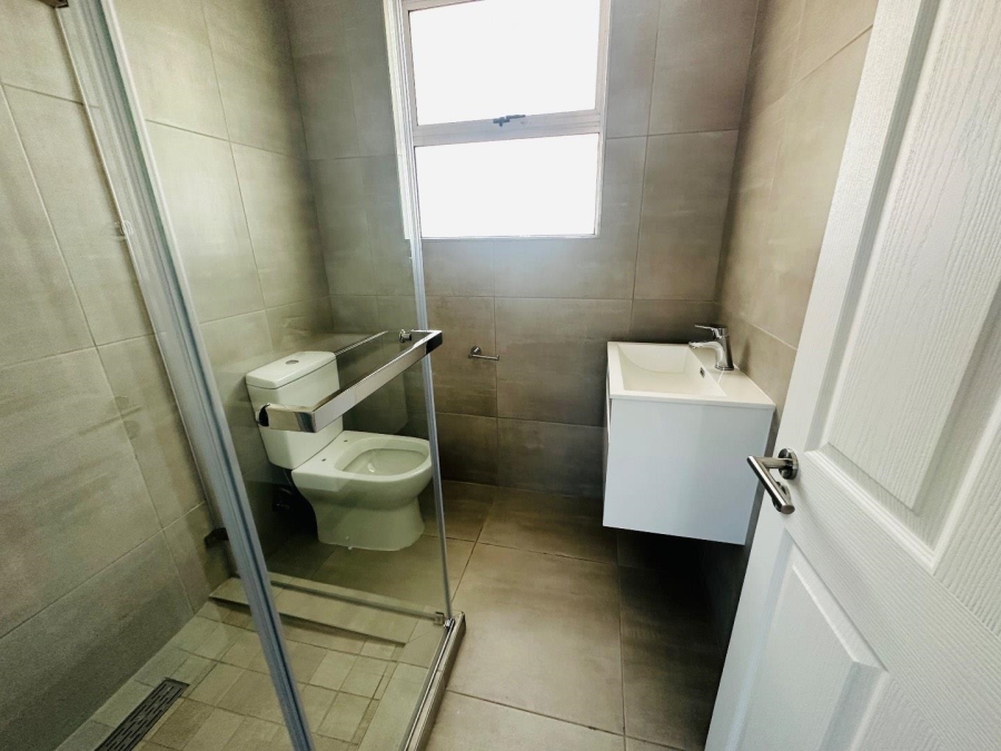 2 Bedroom Property for Sale in Oakdale Western Cape